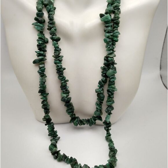 Emerald Turquoise chip necklace all natural 59 grams - Picture 1 of 5